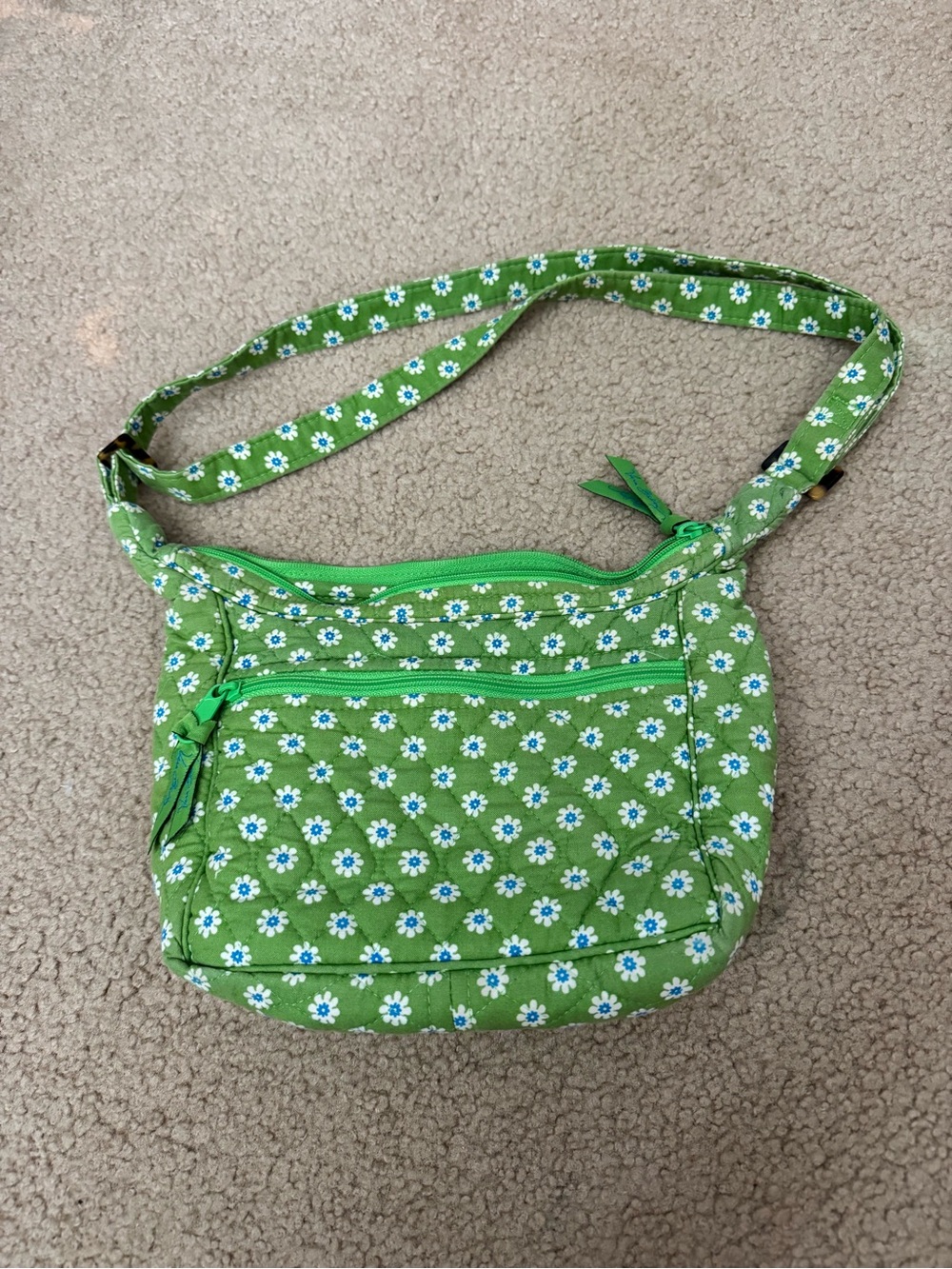 Vera Bradley vintage green apple shoulder bag